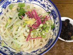 -东兴寒舍老北京炸酱面(三里河路店)