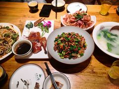 -老滇山寨•云南特色菜•地方菜•民族风情歌舞表演(金碧店)