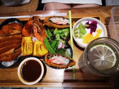 日式猪排便当-麦甜创意轻食餐厅(西康路店)