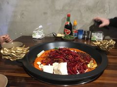 -黄潇洒老火锅(九眼桥宏济巷店)