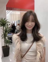 -东秀护肤造型