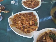 -古榕农庄·桑拿簸箕菜·招牌泥焗鸡(清远长隆店)