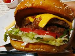 -The Habit Burger Grill 哈比特汉堡(复兴soho店)