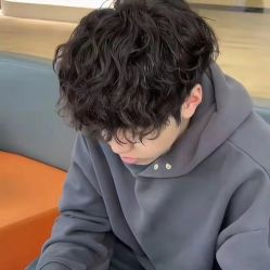 -米可造型烫发染发