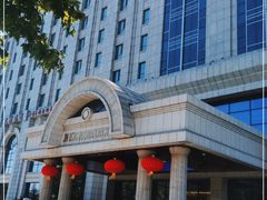 -锦龙国际酒店(天津奥体中心华苑地铁站店)