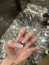 -UGIRL有个美甲