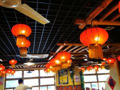 大堂-靠山屯东北农家菜(八龙桥雅苑店)
