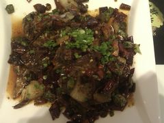 香辣兔头-自贡盐帮菜·玩辣餐厅(樱花园西街店)