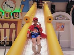 -蓝精灵乐园·世茂精灵之城主题乐园