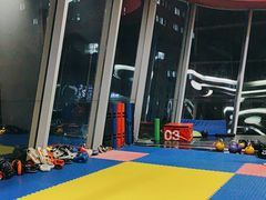 -奇迹健身·恒温游泳(恒大广场店)