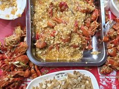 -老街烧烤大排档·地道湖北菜·龙虾馆(汉口火车站店)