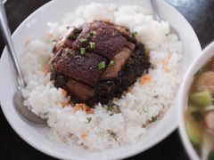 梅干菜烧肉盖饭-丁大兴(鲁迅故里店)