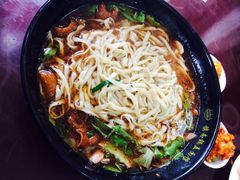 -镇南锅盖面馆(解放路店)