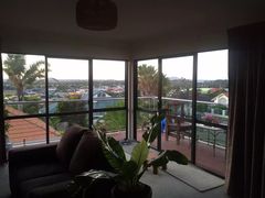 -怀托摩萤火虫洞