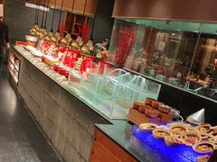 自助取餐区-源·咖啡自助餐厅·海鲜·烧烤·三文鱼(海口华彩洲际酒店)