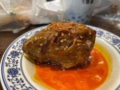 -爆炸头阿姨小四川正宗川味小吃(无任何分店)