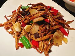 -吴越荣记苏州菜·松鼠桂鱼 100% 活鱼现做(月光码头店)