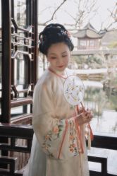 -一揽芳华汉服旗袍体验馆(拙政园店)
