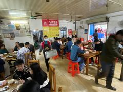 大堂-洲心明记烧肉大粥(总店)
