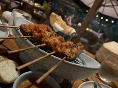 -三亚艾迪逊酒店·海滩烧烤 BARBACOA·现场乐队·浪漫晚餐·烧烤海鲜