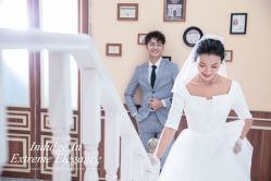 -现代经典婚纱摄影