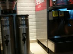 -The Habit Burger Grill 哈比特汉堡(爱琴海店)