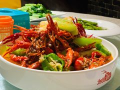 -茸梅路右拐龙虾-农家菜(松江店)
