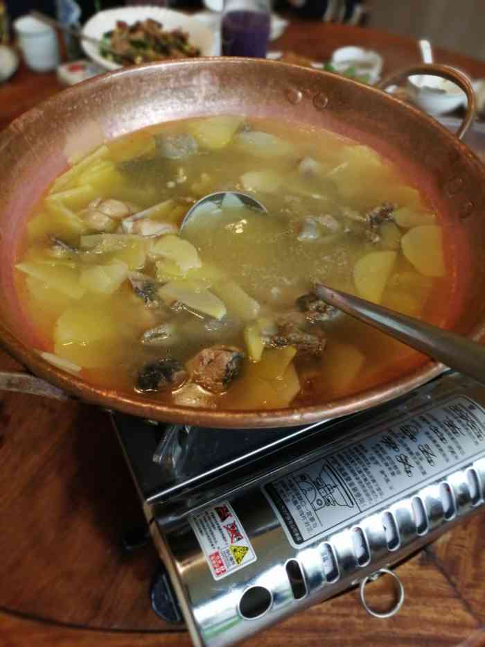 晨农生态园私房菜餐厅-"我和老公带着娃娃和爸爸妈妈一起去的,餐厅.