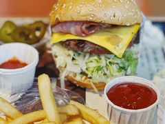 -The Habit Burger Grill 哈比特汉堡(复兴soho店)
