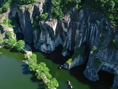 -绍兴东湖风景区