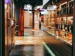 -K+全国连锁KTV(绿地缤纷天地店)