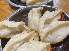 -黄阿姨锅贴大王(万航渡路店)