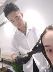 -华卫思理轻奢造型