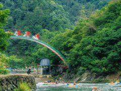 -仙人谷漂流景区