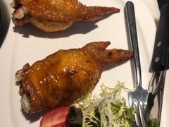 鲜虾胶酿脆皮鸡翅-港丽餐厅(高德置地店)