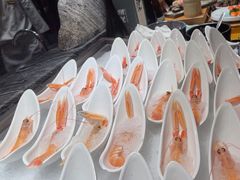 -雍容荟活帝王蟹活龙虾自助(苏宁旗舰店)