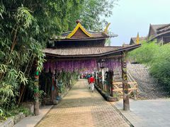 -呀路古热带植物园