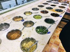 自助调料区-来伊回麻辣烫·火锅串串清真(红瓦寺总店)