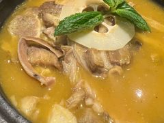 酸木瓜炖牛腩-半山腰·云南菜(侨福芳草地店)