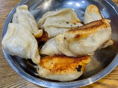 -黄阿姨锅贴大王(万航渡路店)