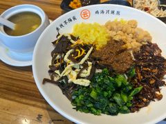 肉酱菌菇拌米线-云味馆·云南菜·云南米线(景田店)