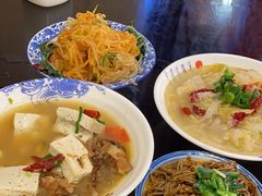 -蓝田九大碗民俗食府(蓝田店)