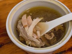 墨鱼炖鸡-玉滋補