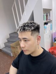 -乾健·烫染·接发SALON