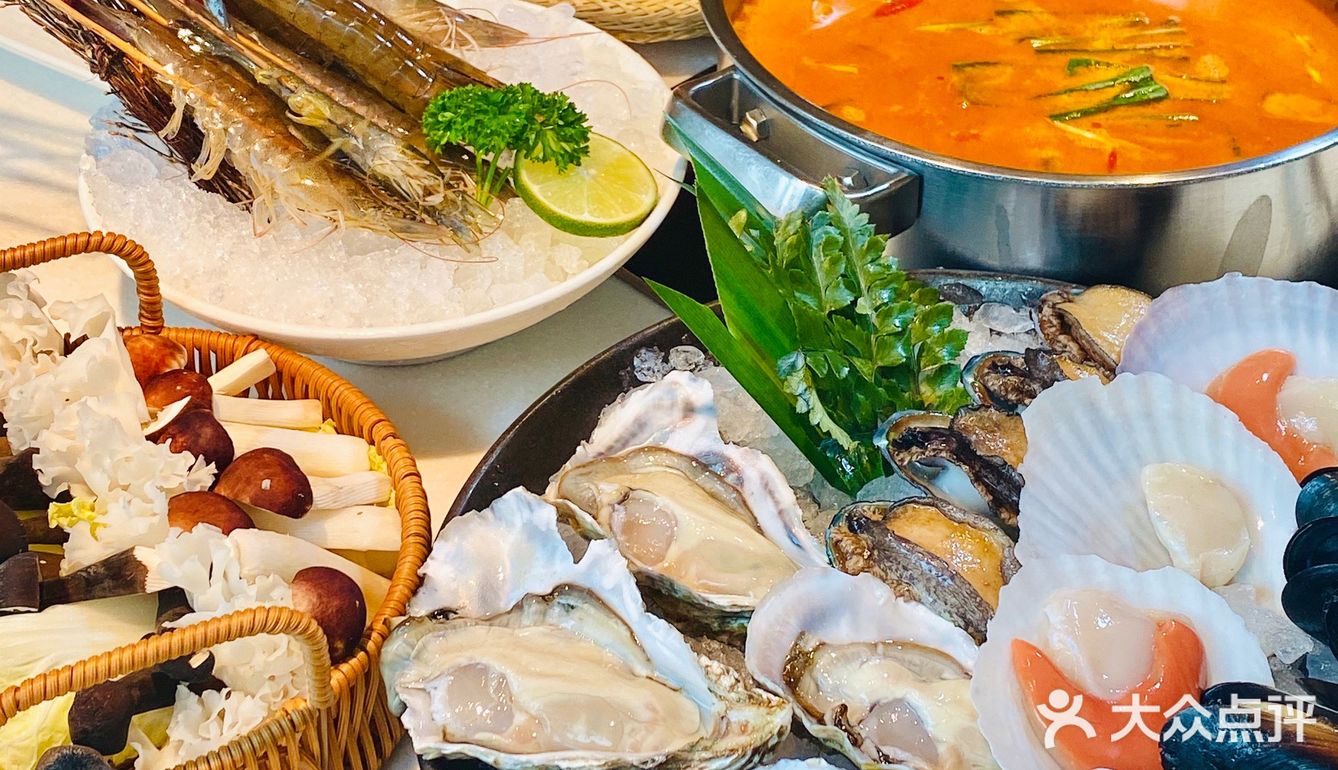 来IFS看花花🐼吃波龙🦞冬阴功火锅啦~