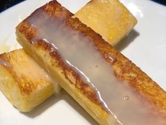 烤吐司-何妹湿辣牛肉·粤式烧烤砂煲(桂雅路店)