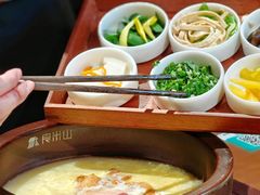 -良米山·云南野生菌过桥米线(上海首店)