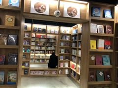 -江汉书店书·咖啡(美佳华店)