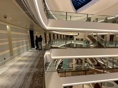 -上海滴水湖皇冠假日酒店