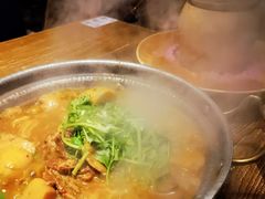 灶膛罐罐牛腩-吃饭皇帝大土家民族菜(正大广场店)